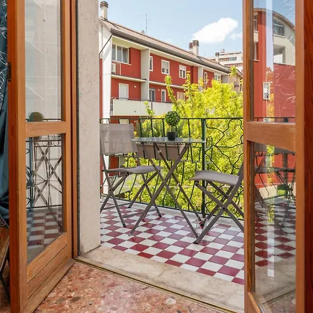 Attico Vintage 10min Da Arena Appartamento